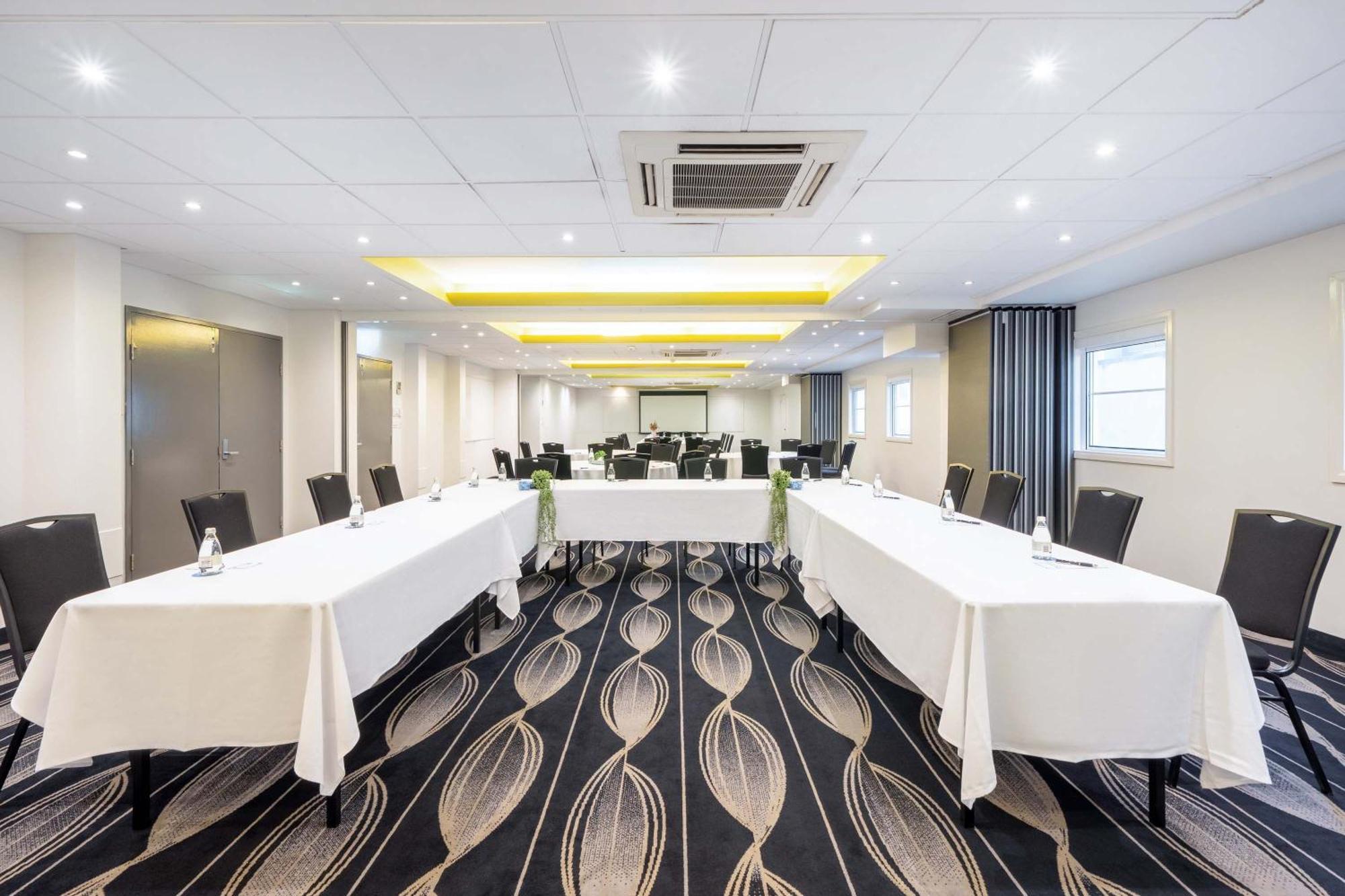 Mantra On Northbourne Aparthotel Canberra Bagian luar foto
