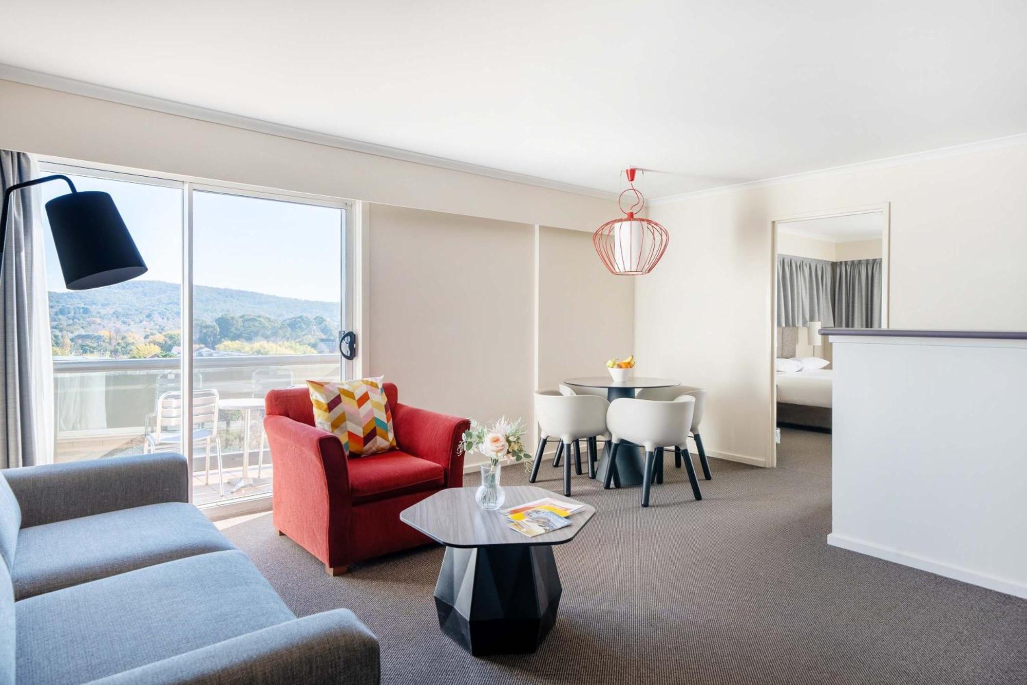 Mantra On Northbourne Aparthotel Canberra Bagian luar foto