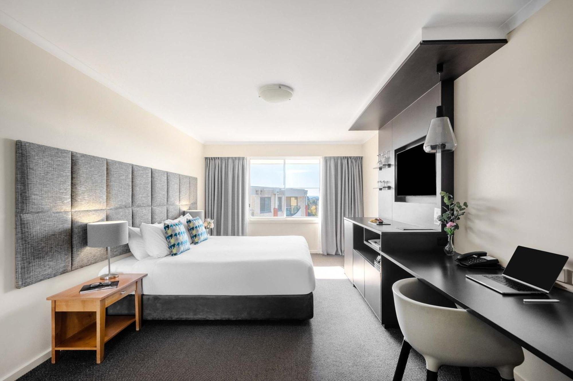 Mantra On Northbourne Aparthotel Canberra Bagian luar foto