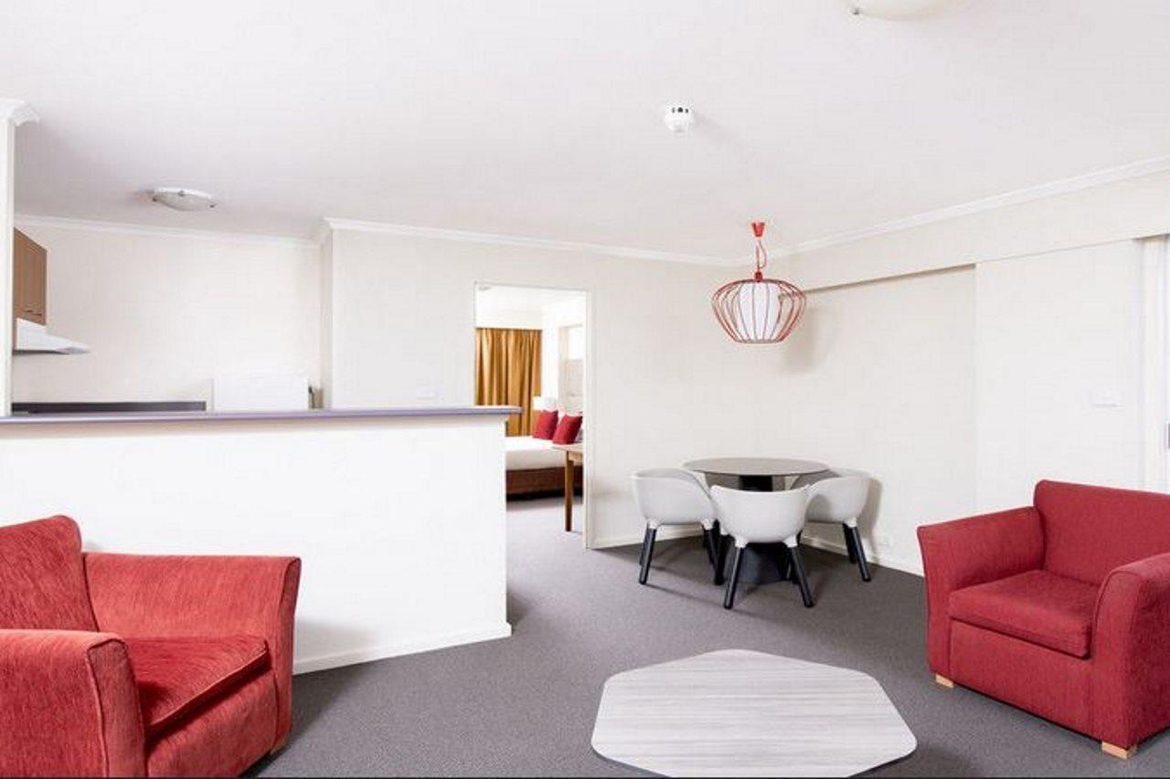 Mantra On Northbourne Aparthotel Canberra Bagian luar foto