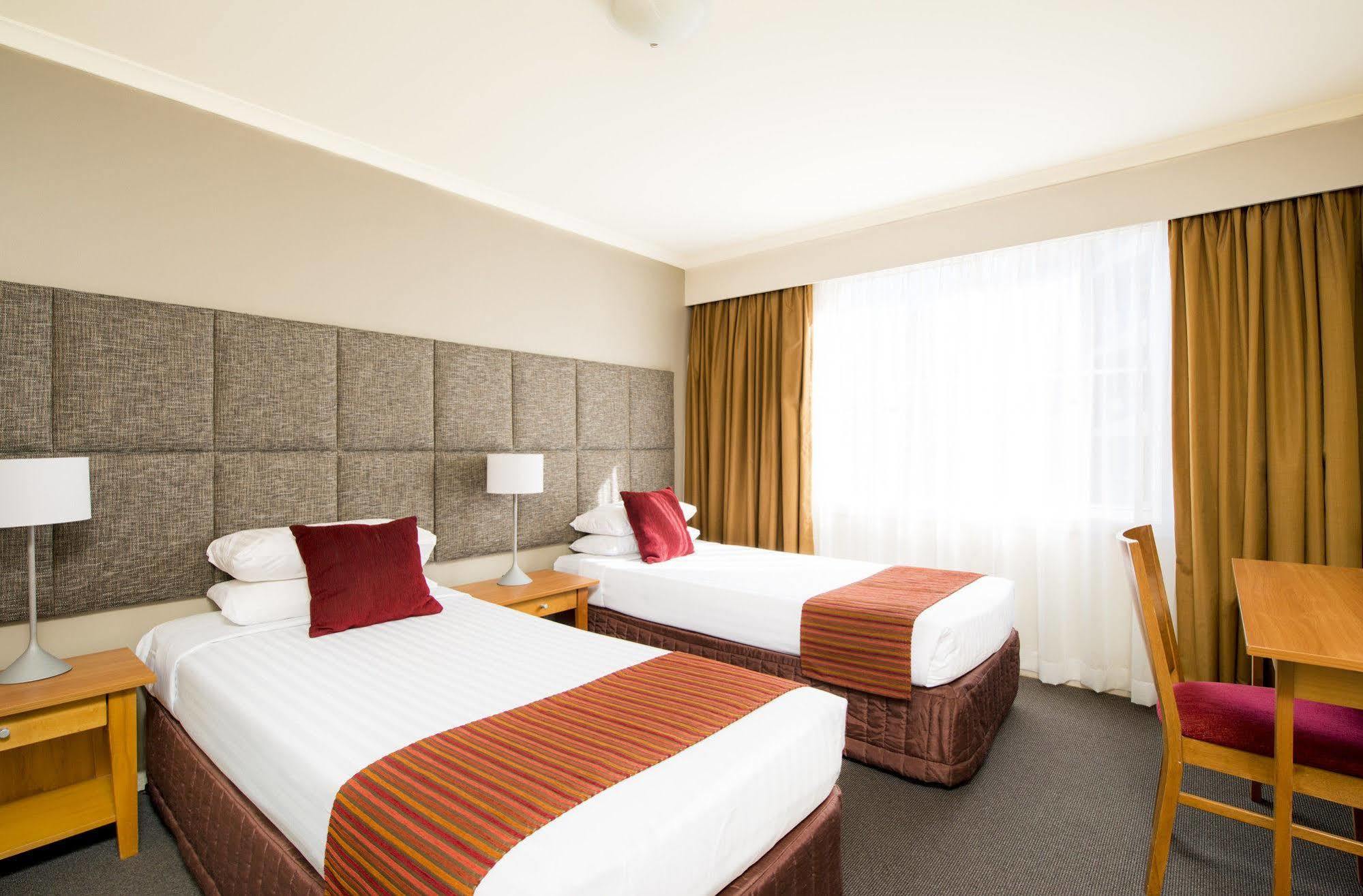 Mantra On Northbourne Aparthotel Canberra Bagian luar foto