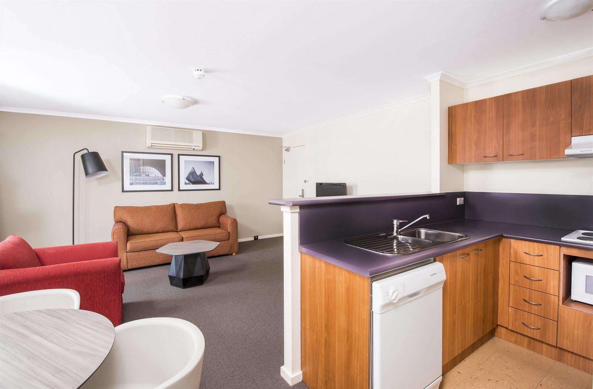 Mantra On Northbourne Aparthotel Canberra Bagian luar foto